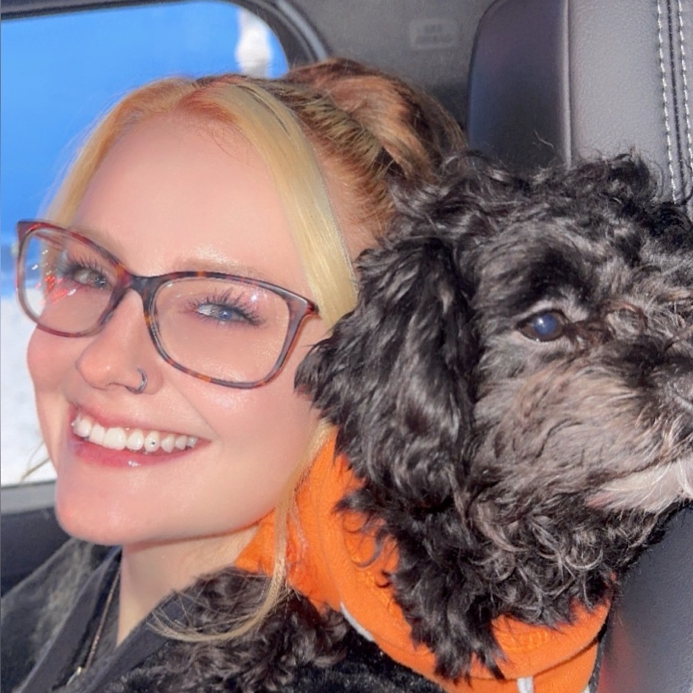 Meet your Posher, Brittney